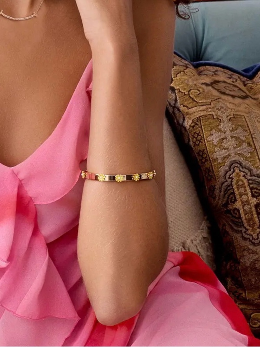 FREESIA Gold-Tone Yellow Daisy Bangle Bracelet | Hinged Closure | NEW - Picture 2 of 6